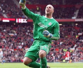 Pepe Reina sår tvil om fremtiden på Merseyside..