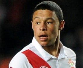 Liverpool utfordrer Arsenal om Oxlade-Chamberlain.. Liverpool utfordrer Arsenal om Oxlade-Chamberlain..