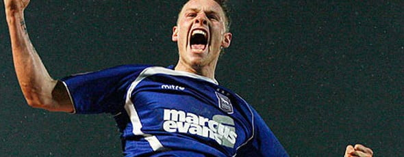Arsenal snuser på Connor Wickham 