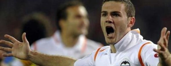 Liverpool intensiverer jakten på Juan Mata fra Valencia