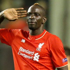 mamadou-sakho-salutes-the-home-fans1